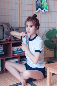 秘书被吃奶好爽在线观看